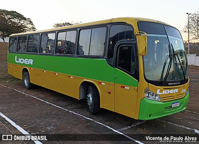 Líder Turismo 3000 na cidade de Pará de Minas, Minas Gerais, Brasil, por Vicente de Paulo Alves. ID da foto: 11337835.