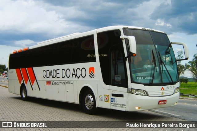 Viação Cidade do Aço RJ 174.017 na cidade de Resende, Rio de Janeiro, Brasil, por Paulo Henrique Pereira Borges. Número da foto: #11344518.