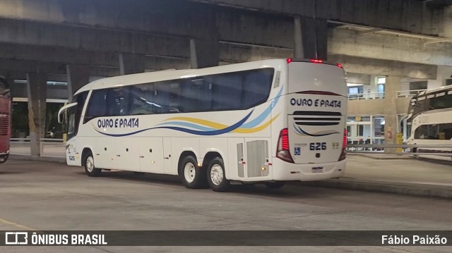 Viação Ouro e Prata 626 na cidade de Curitiba, Paraná, Brasil, por Fábio Paixão. ID da foto: 11344951.