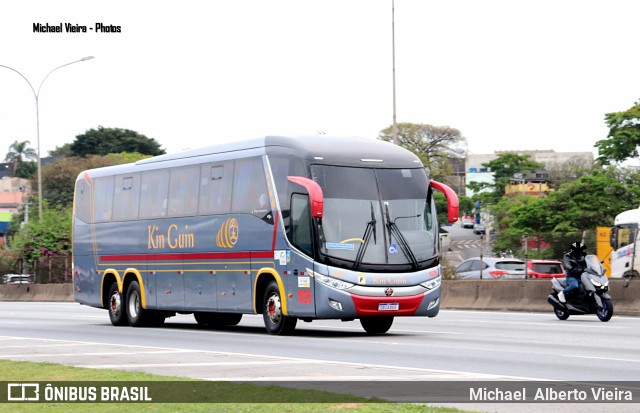 Kin-Guin Turismo e Transporte 1026 na cidade de Barueri, São Paulo, Brasil, por Michael  Alberto Vieira. ID da foto: 11438443.