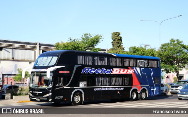 Flecha Bus 9994 na cidade de Ciudad Autónoma de Buenos Aires, Argentina, por Francisco Ivano. Número da foto: #11440388.