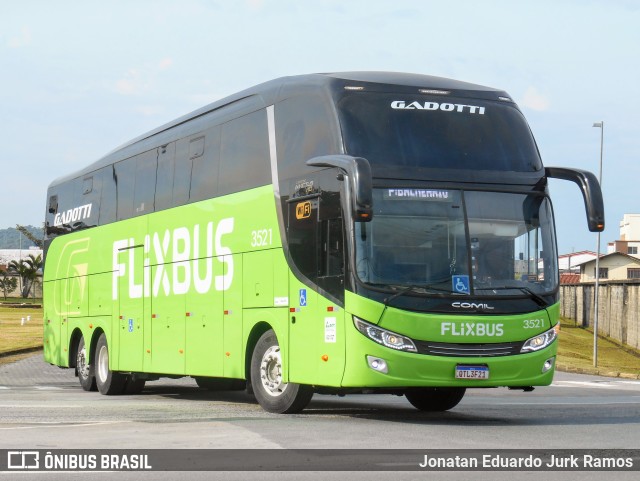 Auto Viação Gadotti 3521 na cidade de Itajaí, Santa Catarina, Brasil, por Jonatan Eduardo Jurk Ramos. ID da foto: 11443042.