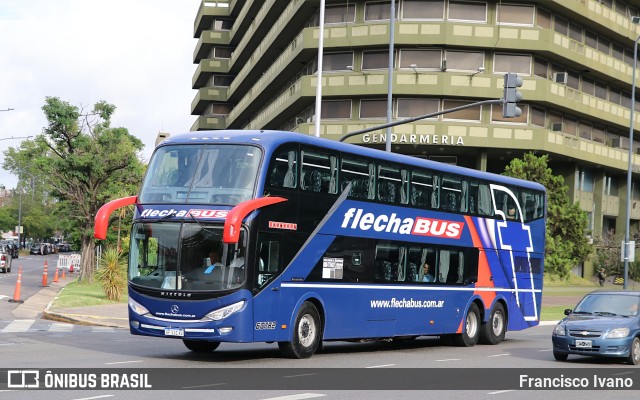 Flecha Bus 60782 na cidade de Ciudad Autónoma de Buenos Aires, Argentina, por Francisco Ivano. Número da foto: #11444354.