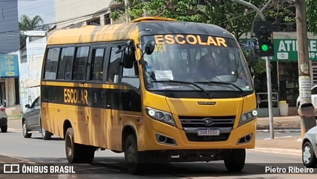 Escolares 009 na cidade de Brazlândia, Distrito Federal, Brasil, por Pietro Ribeiro. ID da foto: 11444846.