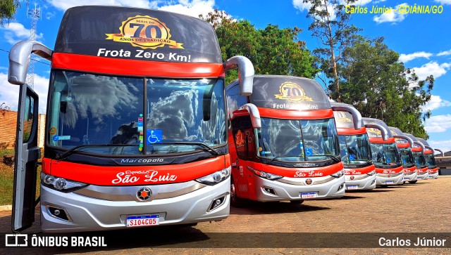 Expresso São Luiz 10090 na cidade de Goiânia, Goiás, Brasil, por Carlos Júnior. Número da foto: #11446973.