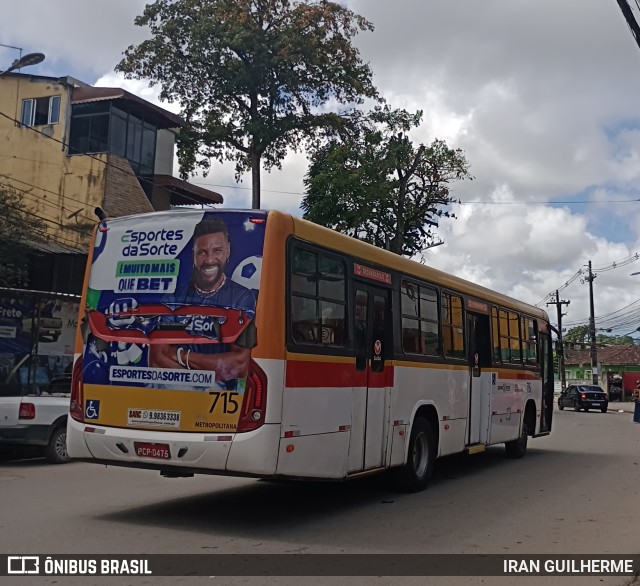 Empresa Metropolitana 715 na cidade de Jaboatão dos Guararapes, Pernambuco, Brasil, por IRAN GUILHERME. Número da foto: #11449052.