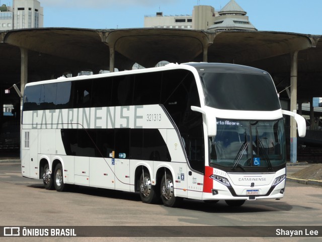 Auto Viação Catarinense 321313 na cidade de Porto Alegre, Rio Grande do Sul, Brasil, por Shayan Lee. Número da foto: #11452287.