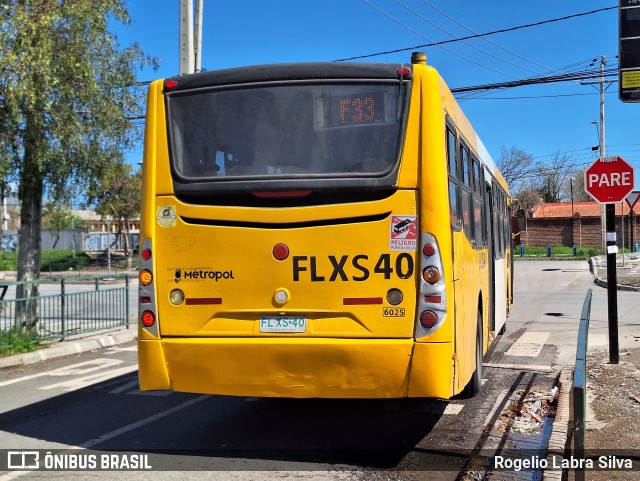 Buses Omega 6025 na cidade de Puente Alto, Cordillera, Metropolitana de Santiago, Chile, por Rogelio Labra Silva. Número da foto: #11452277.