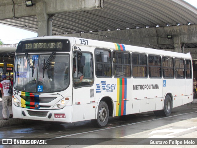 Empresa Metropolitana 257 na cidade de Recife, Pernambuco, Brasil, por Gustavo Felipe Melo. ID da foto: 11454455.