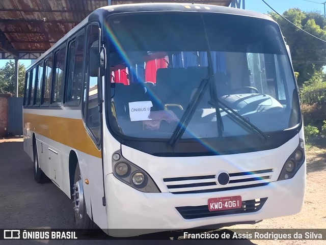 Ônibus Particulares RJ 137.155 na cidade de Montes Claros, Minas Gerais, Brasil, por Francisco de Assis Rodrigues da Silva. Número da foto: #11455265.