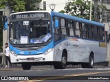 Transportadora Globo 465 na cidade de Recife, Pernambuco, Brasil, por Alexandre Dumas. Número da foto: #:id.
