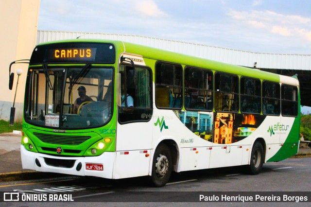 Alfetur - Alfenas Transportes e Turismo 1800 na cidade de Alfenas, Minas Gerais, Brasil, por Paulo Henrique Pereira Borges. Número da foto: #11461267.