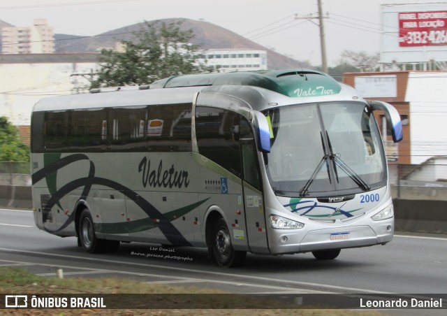 Valetur Transportes Locação e Turismo 2000 na cidade de Guaratinguetá, São Paulo, Brasil, por Leonardo Daniel. Número da foto: #11462423.