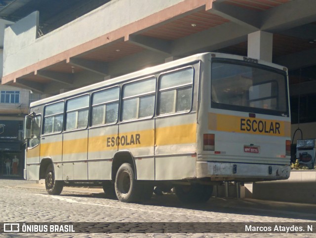Escolares 8536 na cidade de Mimoso do Sul, Espírito Santo, Brasil, por Marcos Ataydes. N. Número da foto: #11465041.