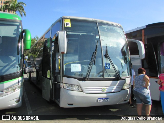 Ônibus Particulares 8E74 na cidade de Aparecida, São Paulo, Brasil, por Douglas Célio Brandao. ID da foto: 11466191.