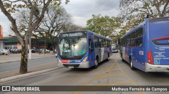 Radial Transporte Coletivo 41.742 na cidade de Arujá, São Paulo, Brasil, por Matheus Ferreira de Campos. ID da foto: 11465555.