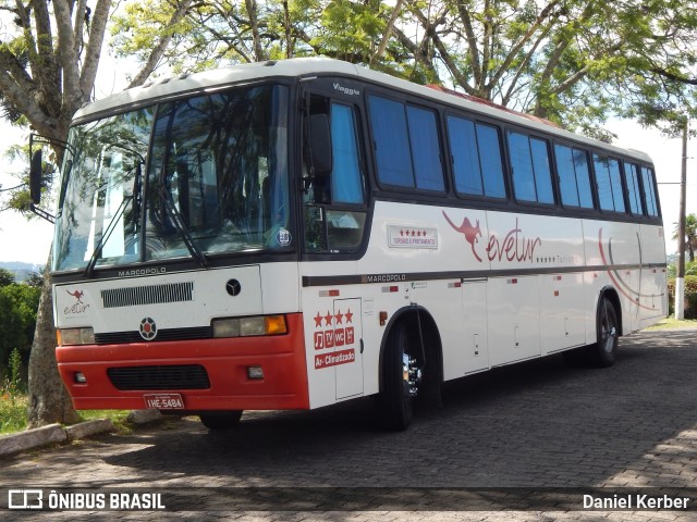 Evetur Turismo 909 na cidade de Carlos Barbosa, Rio Grande do Sul, Brasil, por Daniel Kerber. Número da foto: #11467817.