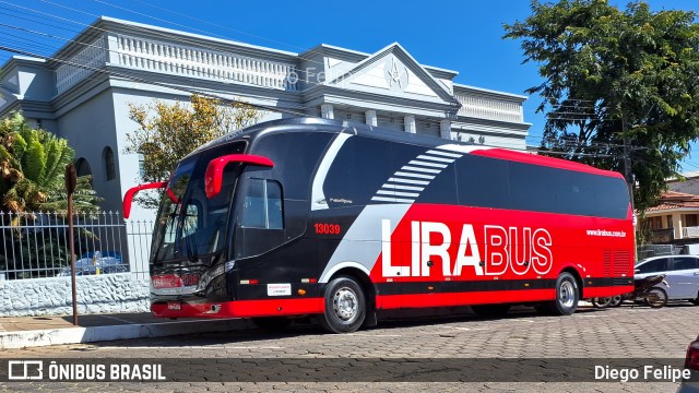 Lirabus 13039 na cidade de Formiga, Minas Gerais, Brasil, por Diego Felipe. Número da foto: #11466053.