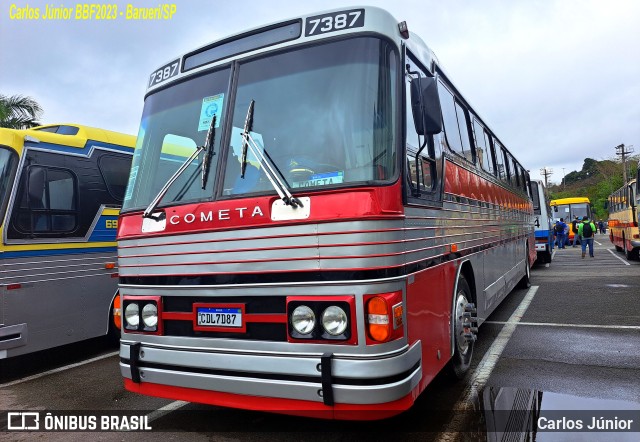 Ônibus Particulares 7387 na cidade de Barueri, São Paulo, Brasil, por Carlos Júnior. Número da foto: #11412629.