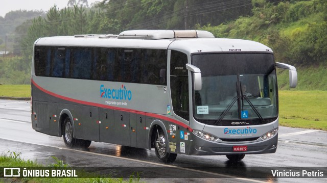 Transportes Executivo 1750 na cidade de Joinville, Santa Catarina, Brasil, por Vinicius Petris. Número da foto: #11416210.