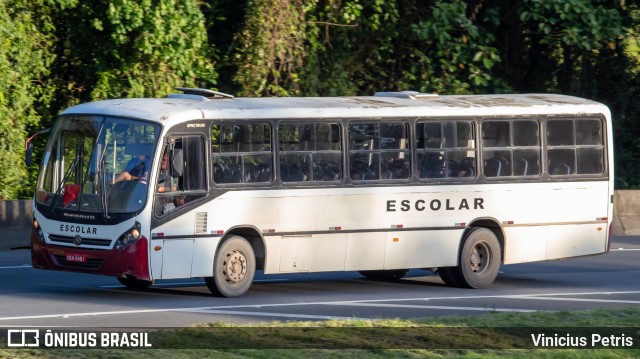 Escolares 40.469 na cidade de Joinville, Santa Catarina, Brasil, por Vinicius Petris. ID da foto: 11416158.