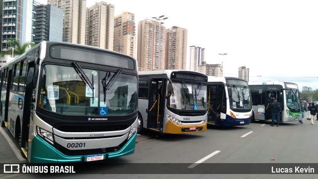 Auto Viação Urubupungá 00201 na cidade de Barueri, São Paulo, Brasil, por Lucas Kevin. Número da foto: #11415202.