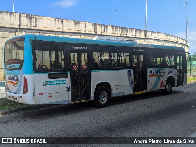 Avanço Transportes 9000 na cidade de Lauro de Freitas, Bahia, Brasil, por André Pietro  Lima da Silva. Número da foto: #11412946.