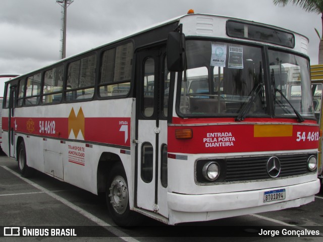 Ônibus Particulares 54 4612 na cidade de Barueri, São Paulo, Brasil, por Jorge Gonçalves. ID da foto: 11469374.