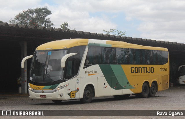 Empresa Gontijo de Transportes 21380 na cidade de Vitória da Conquista, Bahia, Brasil, por Rava Ogawa. ID da foto: 11471149.