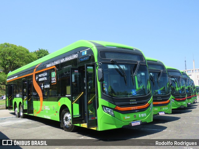 TRANSPPASS - Transporte de Passageiros 8 1075 na cidade de São Paulo, São Paulo, Brasil, por Rodolfo Rodrigues. Número da foto: #11468907.