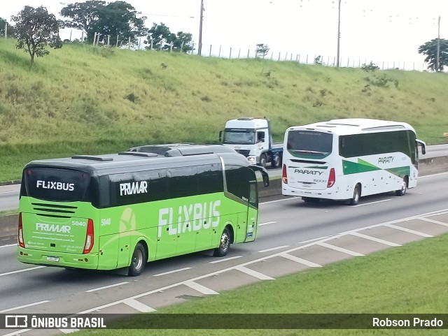 FlixBus Transporte e Tecnologia do Brasil 5040 na cidade de São José dos Campos, São Paulo, Brasil, por Robson Prado. Número da foto: #11470747.