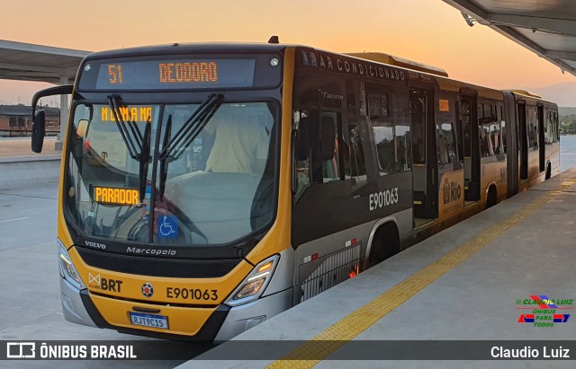 Mobi Rio E901063 na cidade de Rio de Janeiro, Rio de Janeiro, Brasil, por Claudio Luiz. Número da foto: #11470464.
