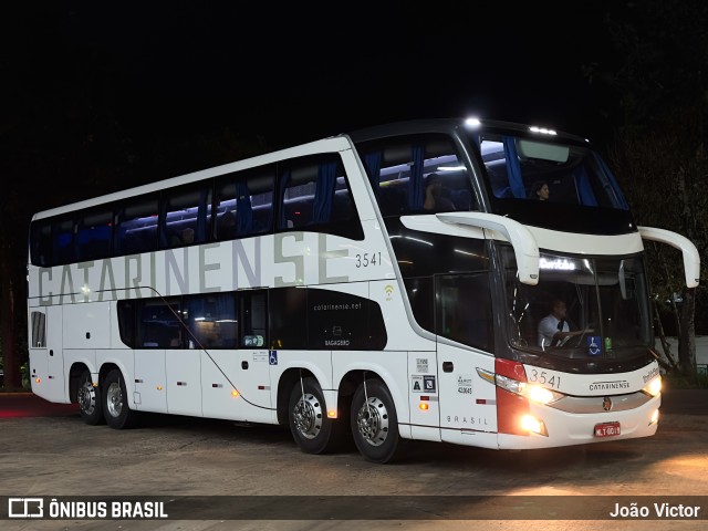 Auto Viação Catarinense 3541 na cidade de Cascavel, Paraná, Brasil, por João Victor. ID da foto: 11476216.