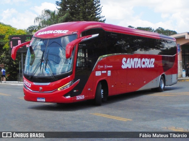 Viação Santa Cruz 32523 na cidade de Três Corações, Minas Gerais, Brasil, por Fábio Mateus Tibúrcio. Número da foto: #11476058.