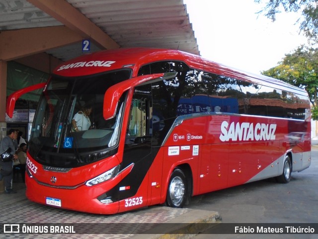 Viação Santa Cruz 32523 na cidade de Três Corações, Minas Gerais, Brasil, por Fábio Mateus Tibúrcio. Número da foto: #11476052.