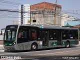 Via Sudeste Transportes S.A. 5 2402 na cidade de São Paulo, São Paulo, Brasil, por Rafael Santos Silva. Número da foto: #:id.