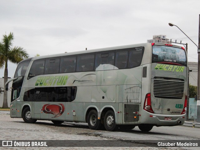 Eucatur - Empresa União Cascavel de Transportes e Turismo 4830 na cidade de Balneário Camboriú, Santa Catarina, Brasil, por Glauber Medeiros. Número da foto: #11478802.