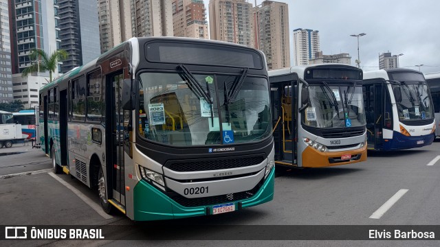 Auto Viação Urubupungá 00201 na cidade de Barueri, São Paulo, Brasil, por Elvis Barbosa. Número da foto: #11478935.
