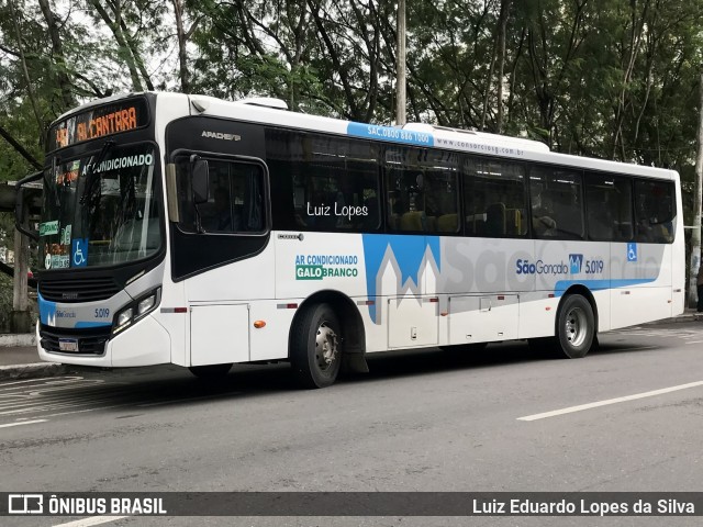 Viação Galo Branco 5.019 na cidade de São Gonçalo, Rio de Janeiro, Brasil, por Luiz Eduardo Lopes da Silva. ID da foto: 11480853.