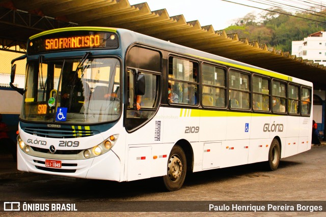 Expresso Glória 2109 na cidade de Valença, Rio de Janeiro, Brasil, por Paulo Henrique Pereira Borges. Número da foto: #11482276.