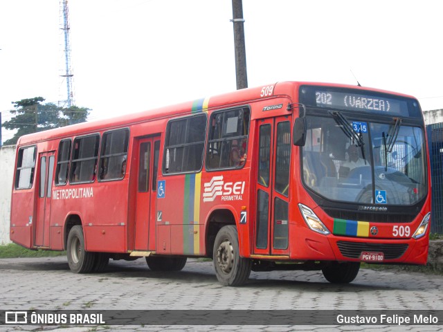 Empresa Metropolitana 509 na cidade de Recife, Pernambuco, Brasil, por Gustavo Felipe Melo. Número da foto: #11480799.