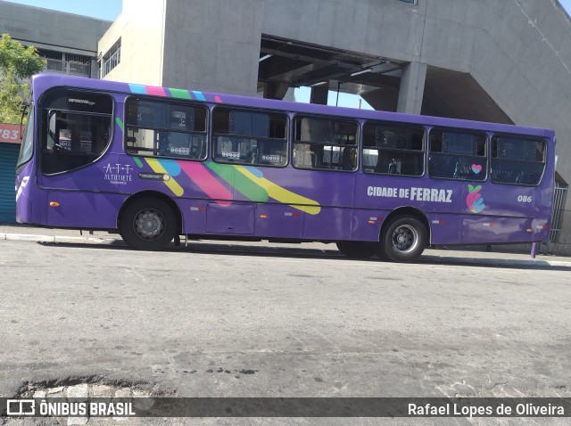 ATT - Alto Tietê Transportes Ferraz de Vasconcelos 086 na cidade de Ferraz de Vasconcelos, São Paulo, Brasil, por Rafael Lopes de Oliveira. Número da foto: #11480345.