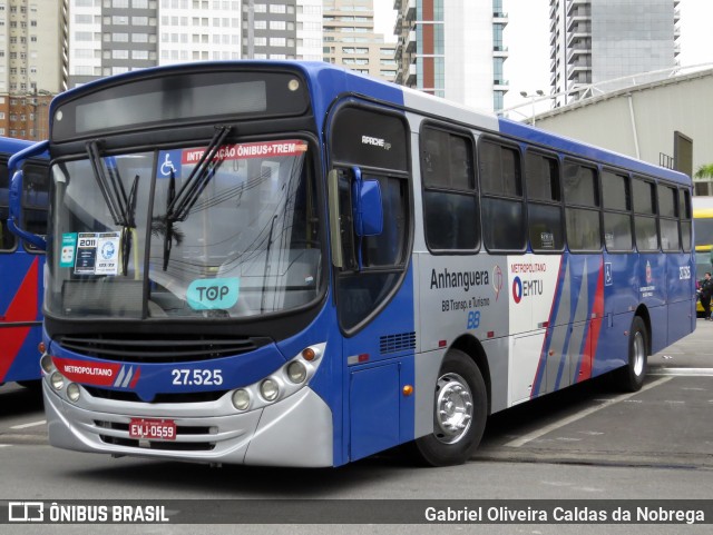 BB Transportes e Turismo 27.525 na cidade de Barueri, São Paulo, Brasil, por Gabriel Oliveira Caldas da Nobrega. Número da foto: #11485419.