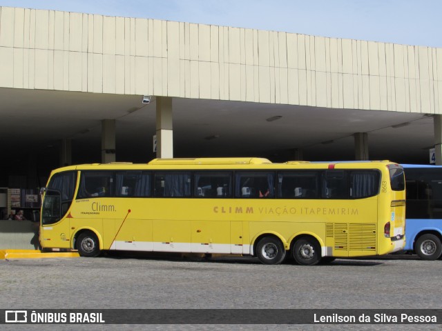 Viação Itapemirim 8613 na cidade de Caruaru, Pernambuco, Brasil, por Lenilson da Silva Pessoa. Número da foto: #11484683.