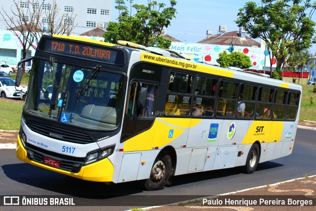 Viação Sorriso de Minas 5117 na cidade de Uberlândia, Minas Gerais, Brasil, por Paulo Henrique Pereira Borges. ID da foto: 11484383.