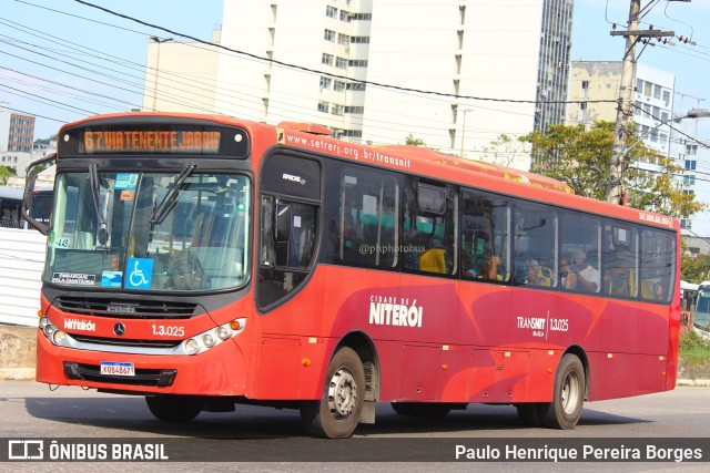 Auto Ônibus Brasília 1.3.025 na cidade de Niterói, Rio de Janeiro, Brasil, por Paulo Henrique Pereira Borges. Número da foto: #11488184.