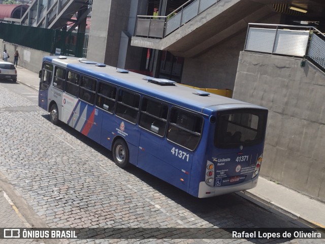 Radial Transporte Coletivo 41.371 na cidade de Poá, São Paulo, Brasil, por Rafael Lopes de Oliveira. ID da foto: 11486180.