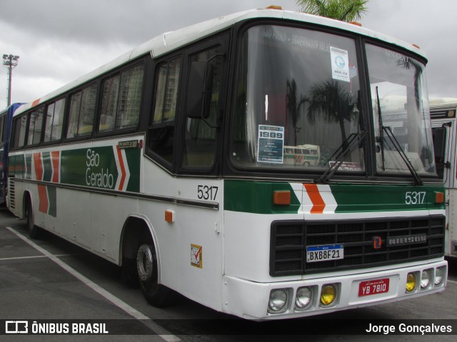 Ônibus Particulares 5317 na cidade de Barueri, São Paulo, Brasil, por Jorge Gonçalves. ID da foto: 11485682.