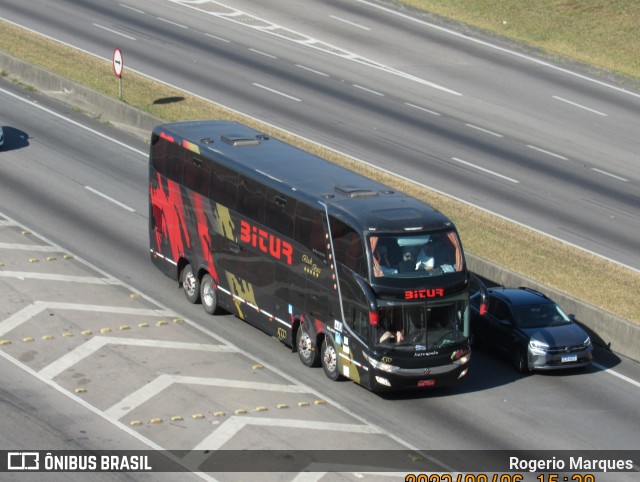 Bitur Transporte Coletivo e Turismo 1550 na cidade de São José dos Campos, São Paulo, Brasil, por Rogerio Marques. ID da foto: 11492931.