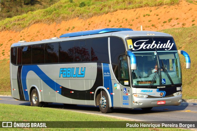 Fabiuly Turismo 0661 na cidade de Aparecida, São Paulo, Brasil, por Paulo Henrique Pereira Borges. Número da foto: #11493054.